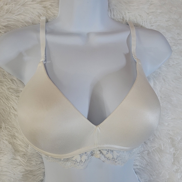 Maidenform Pure Comfort White Lace Bralette - Picture 4 of 13